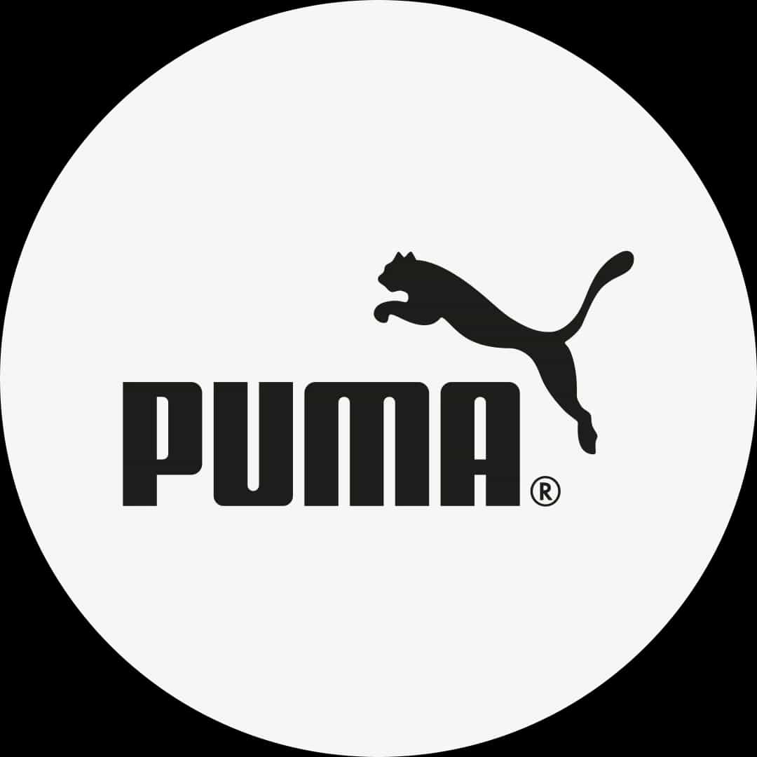 Svartvitt Puma-logo med en hoppande puma ovanför företagets namn i versaler.